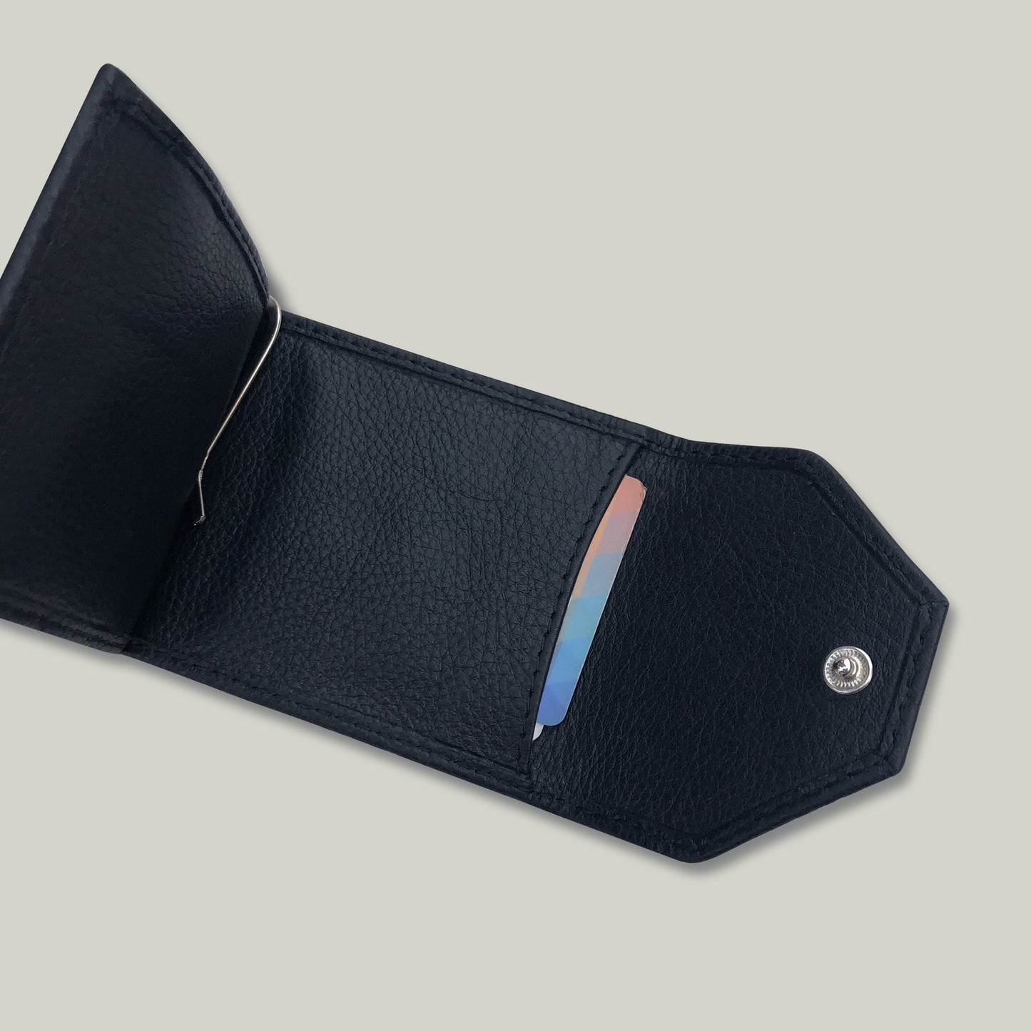Luxury slim leather wallet for men with RFID-blocking feature